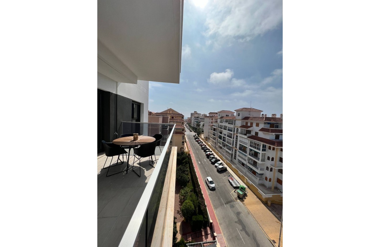 Tweedehands - Penthouse -
Torrevieja - Torre la mata