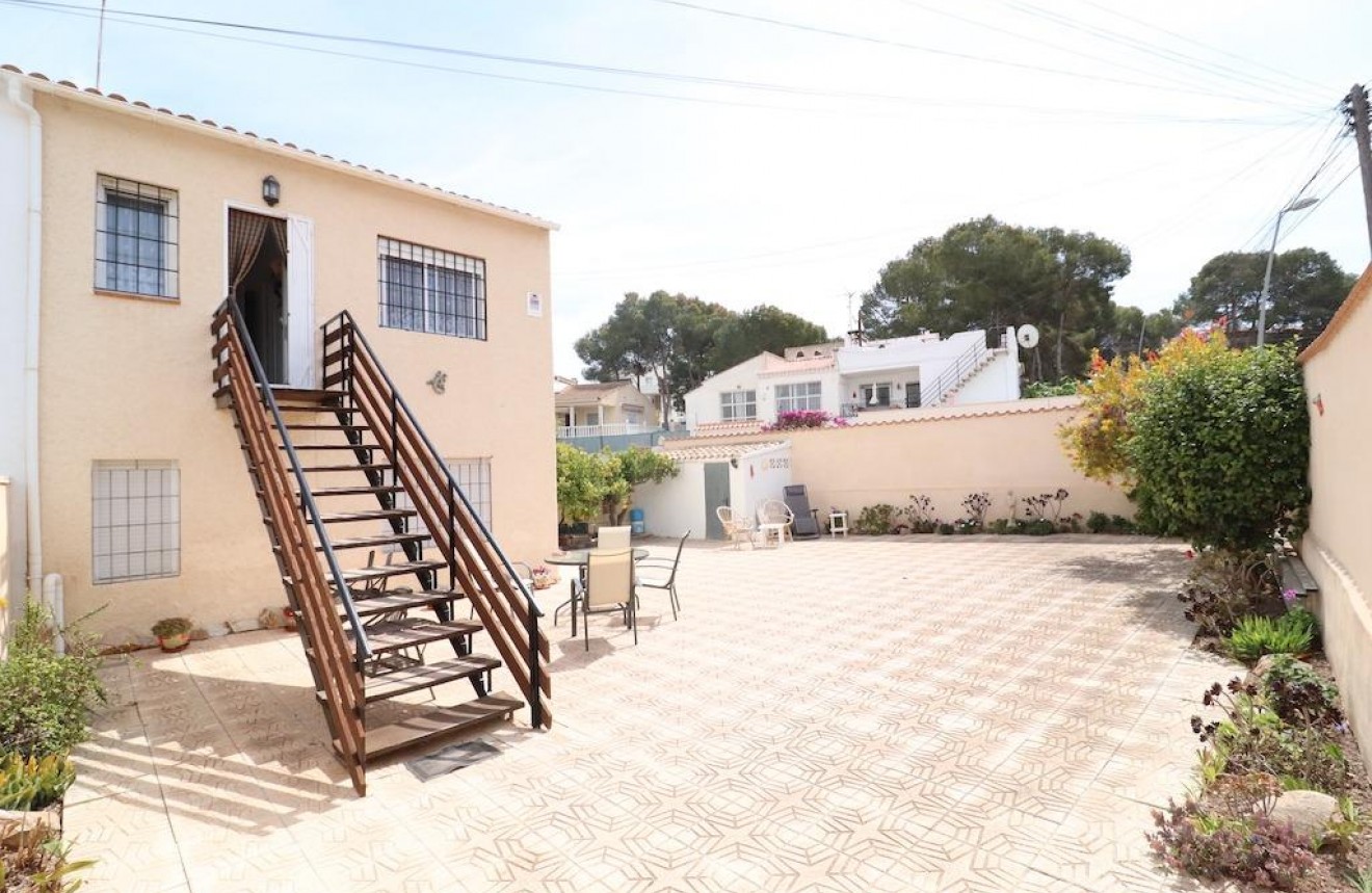 Z drugiej ręki - Bungalow -
Torrevieja - Costa Blanca