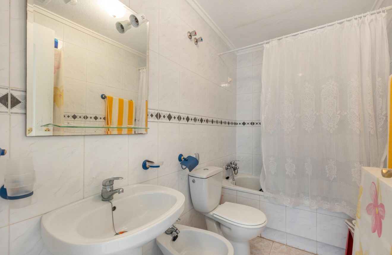 Resale - Apartment / flat -
Torrevieja - Torreblanca