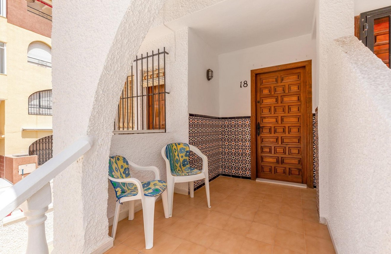 Resale - Chalet -
Torrevieja - La Mata Pueblo