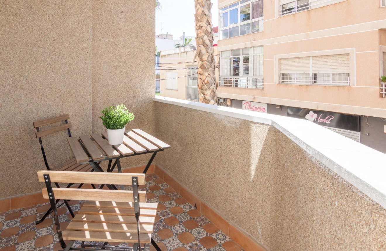 Resale - Apartment / flat -
Torrevieja - Costa Blanca