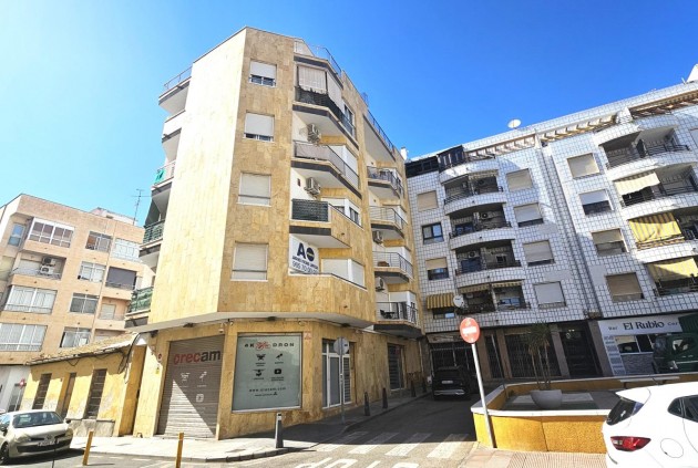 Resale - Apartment / flat -
Torrevieja - Centro