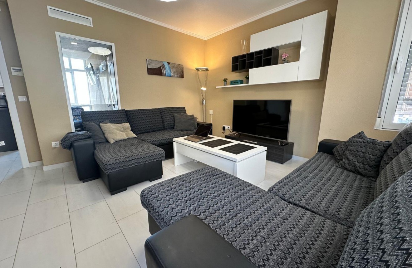 Aus zweiter Hand - Wohnung -
Torrevieja - Paseo maritimo