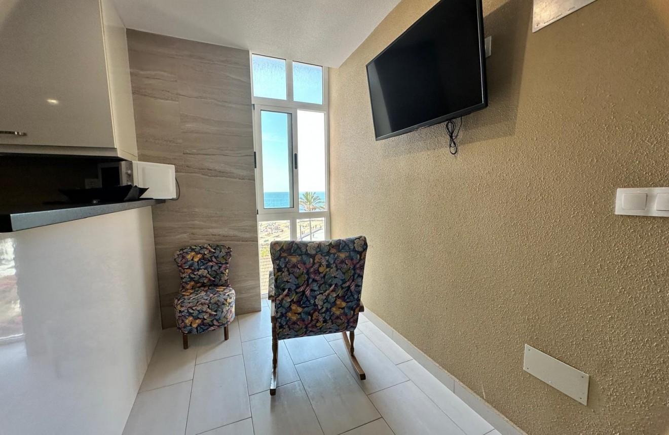 D'occasion - Appartement -
Torrevieja - Paseo maritimo