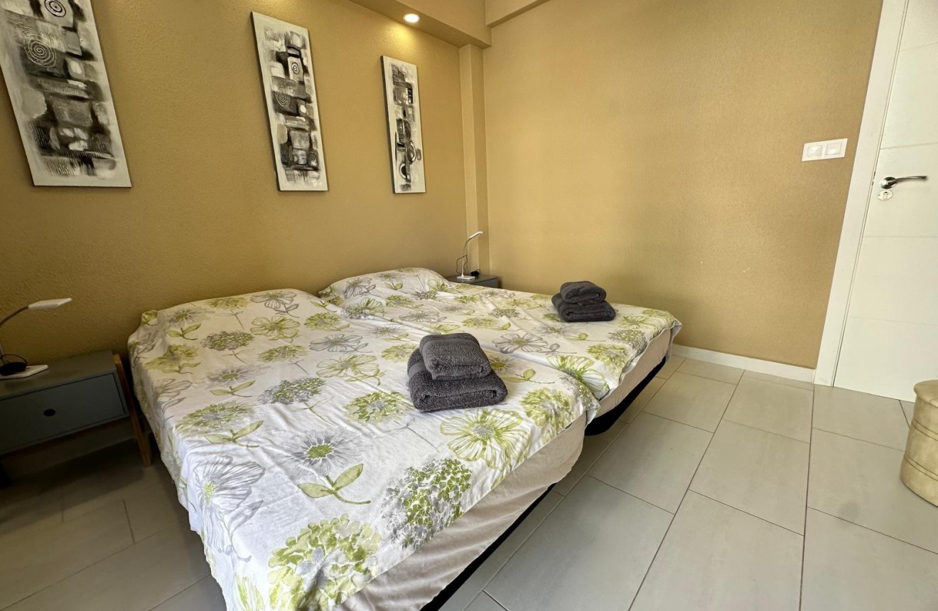 Aus zweiter Hand - Wohnung -
Torrevieja - Paseo maritimo