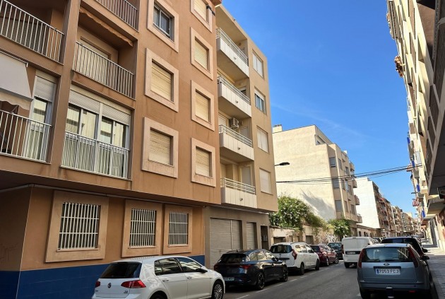 Aus zweiter Hand - Wohnung -
Torrevieja - Paseo maritimo