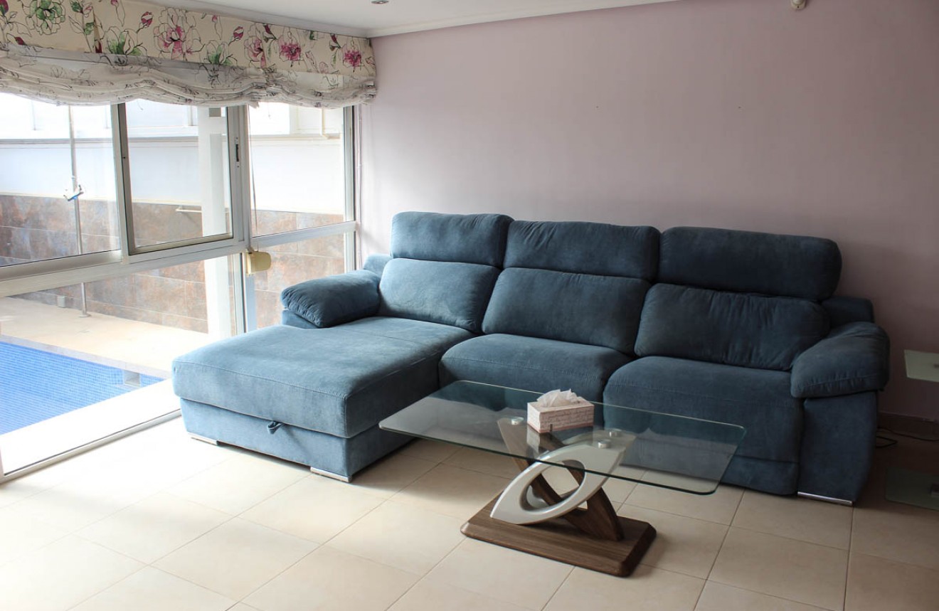 Resale - Chalet -
Torrevieja - Costa Blanca