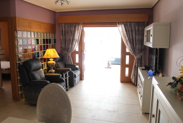 Resale - Chalet -
Torrevieja - Costa Blanca