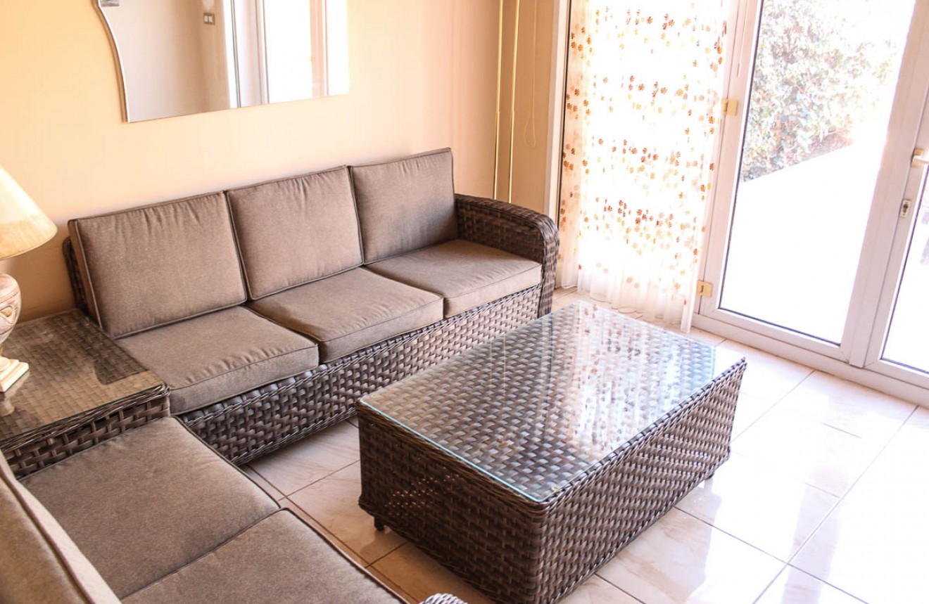 Resale - Chalet -
Torrevieja - Costa Blanca