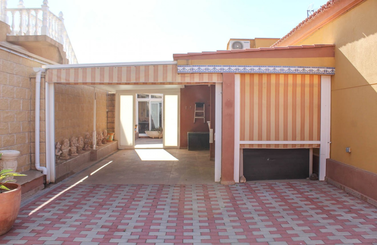 Aus zweiter Hand - Chalet -
Torrevieja - Costa Blanca