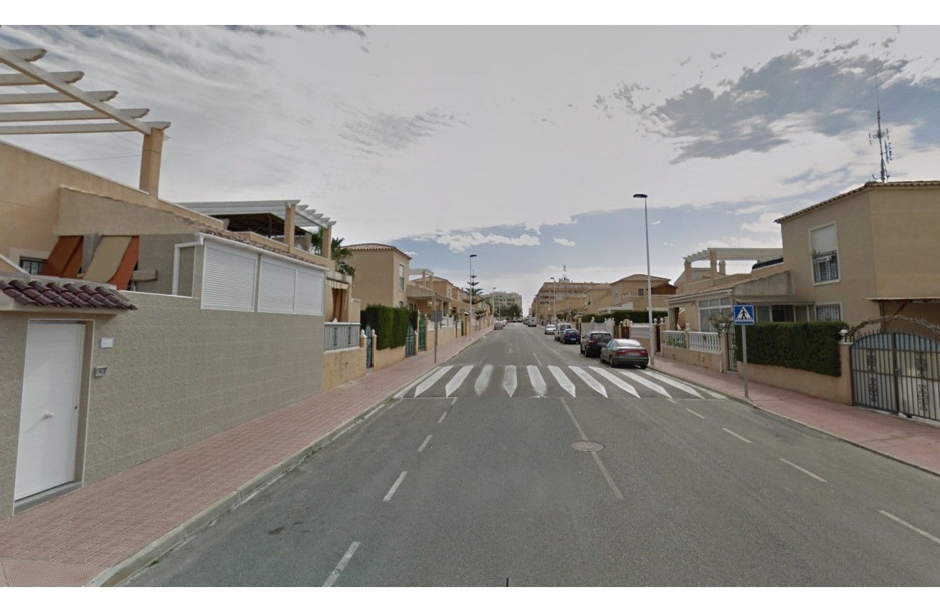 Aus zweiter Hand - Chalet -
Torrevieja - Costa Blanca