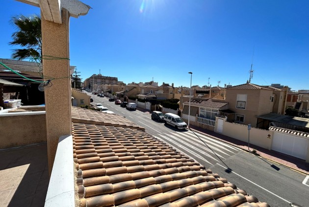 Z drugiej ręki - Szalet -
Torrevieja - Costa Blanca