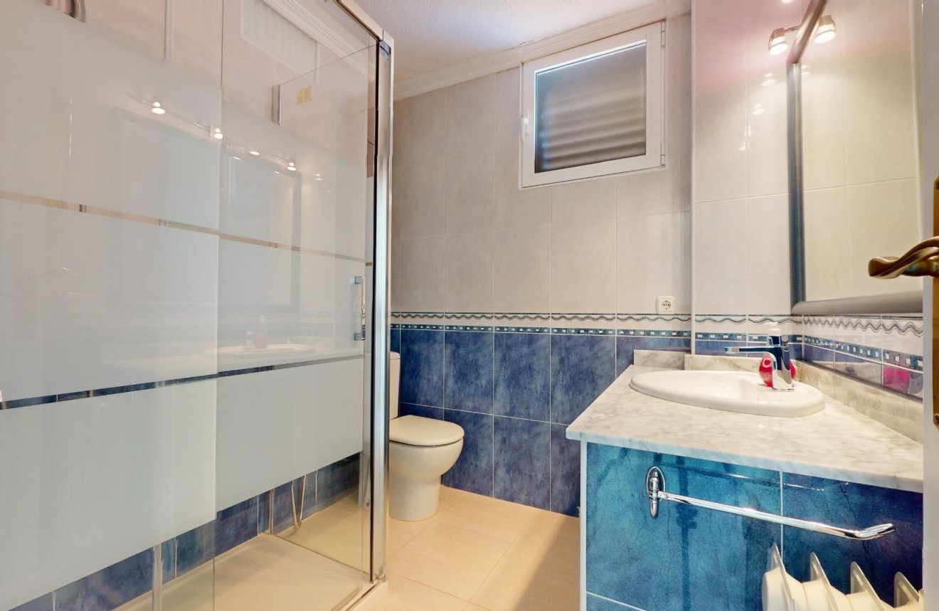 Resale - Apartment / flat -
Torrevieja - Playa del Cura