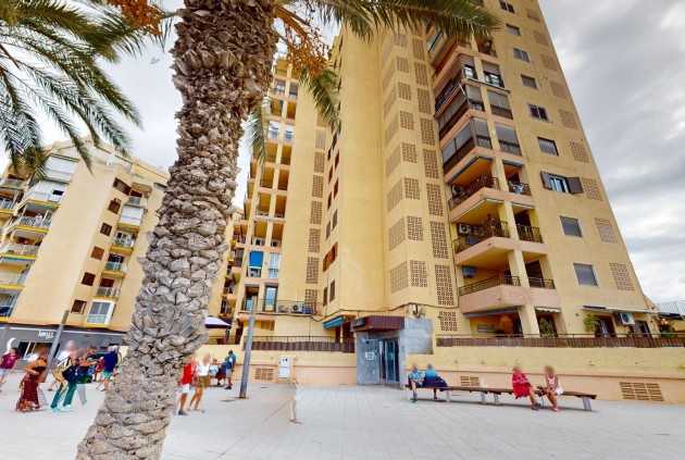 Resale - Apartment / flat -
Torrevieja - Playa del Cura