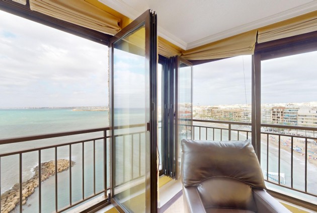 Resale - Apartment / flat -
Torrevieja - Playa del Cura