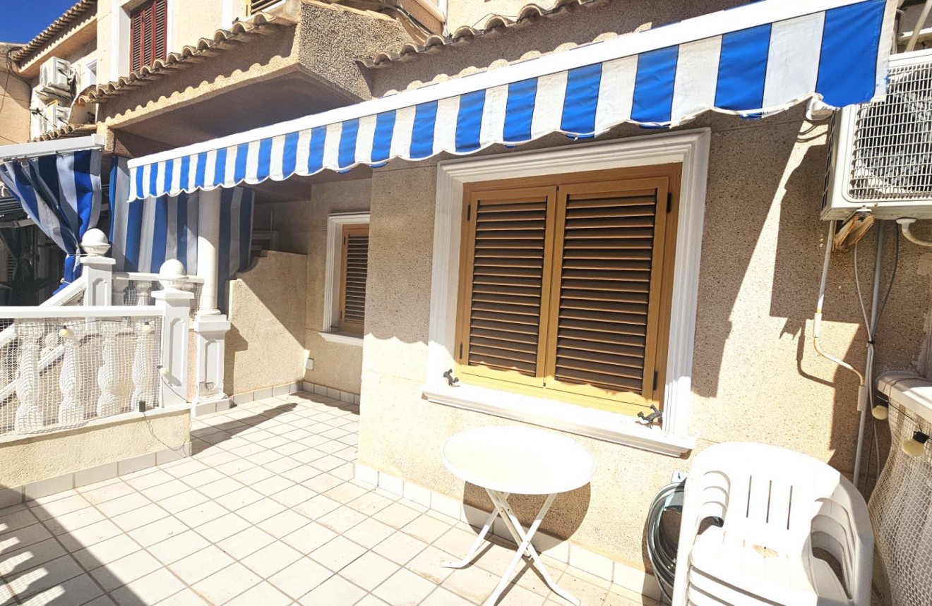 Segunda mano - Chalet -
Torrevieja - Torreblanca