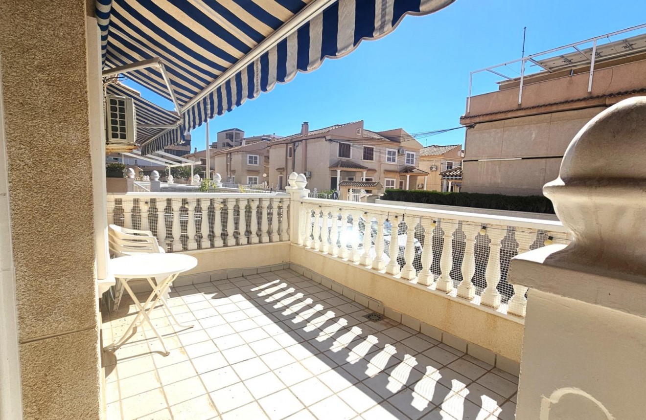 Tweedehands - Chalet -
Torrevieja - Torreblanca