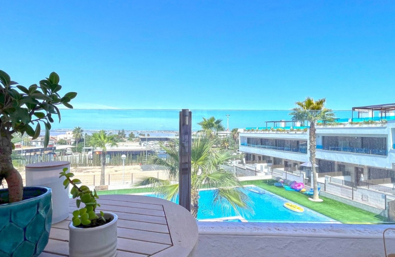 Resale - Chalet -
Torrevieja - Costa Blanca