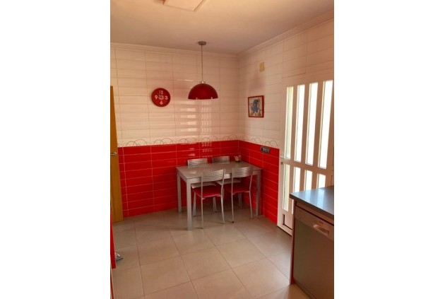 Resale - Chalet -
Torrevieja - Costa Blanca