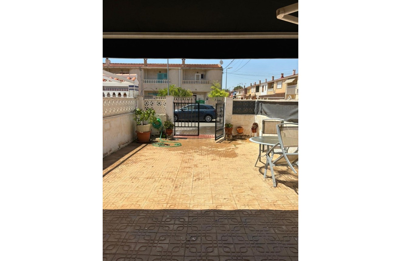 Resale - Chalet -
Torrevieja - Acequion