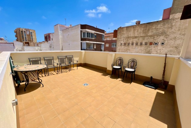 Aus zweiter Hand - Penthouse -
Torrevieja - Playa de los Locos