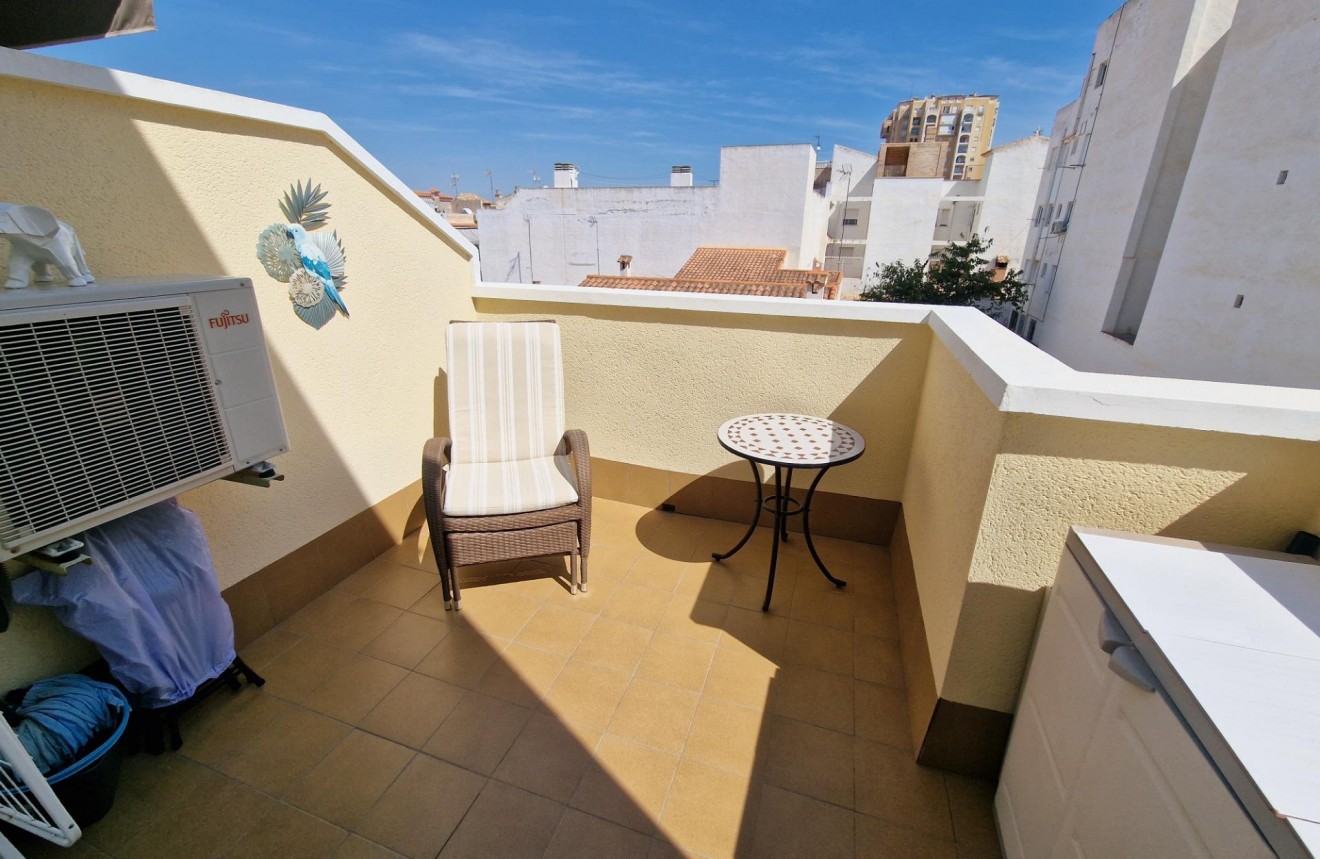 Aus zweiter Hand - Penthouse -
Torrevieja - Playa de los Locos