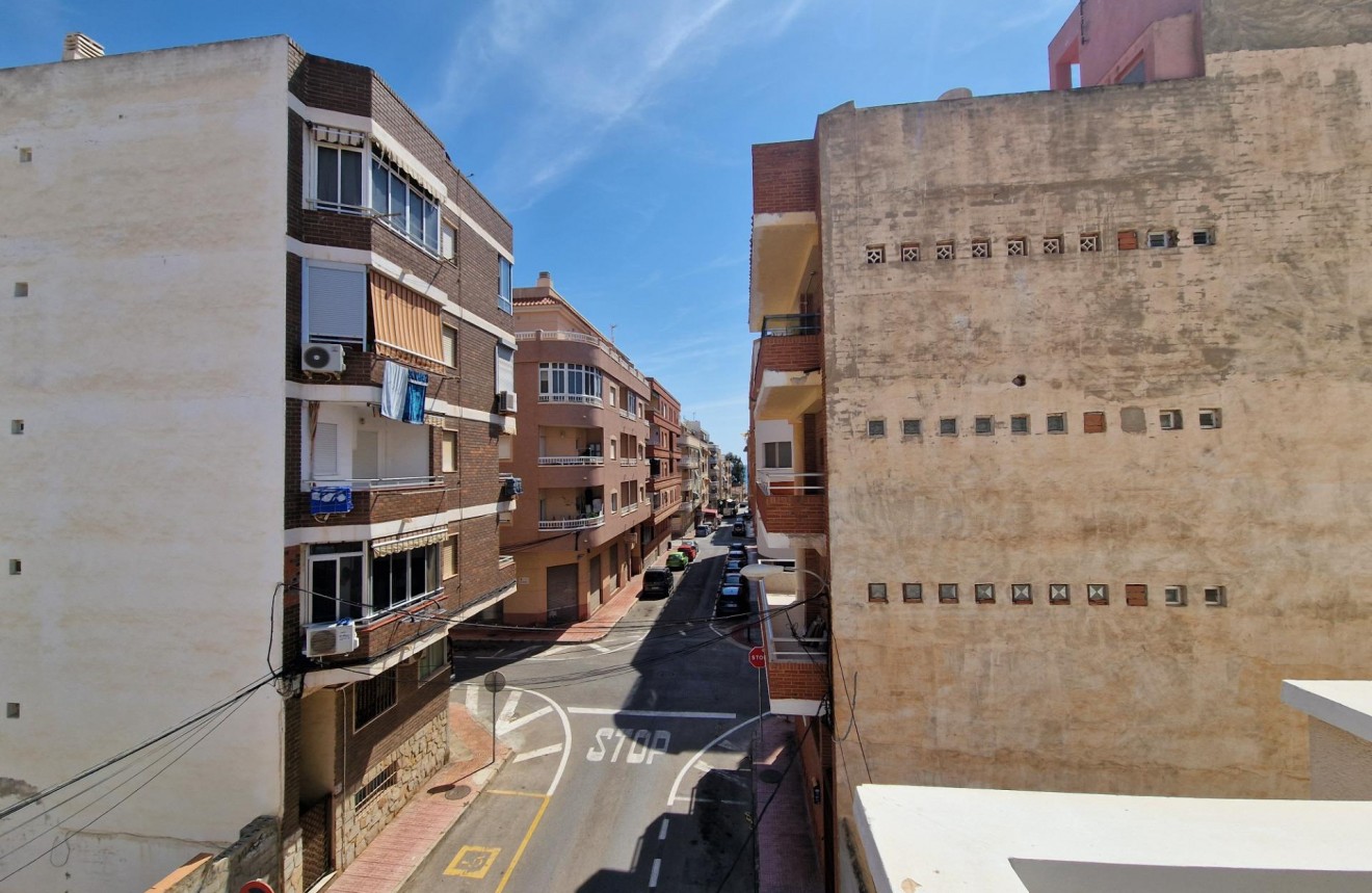 Aus zweiter Hand - Penthouse -
Torrevieja - Playa de los Locos