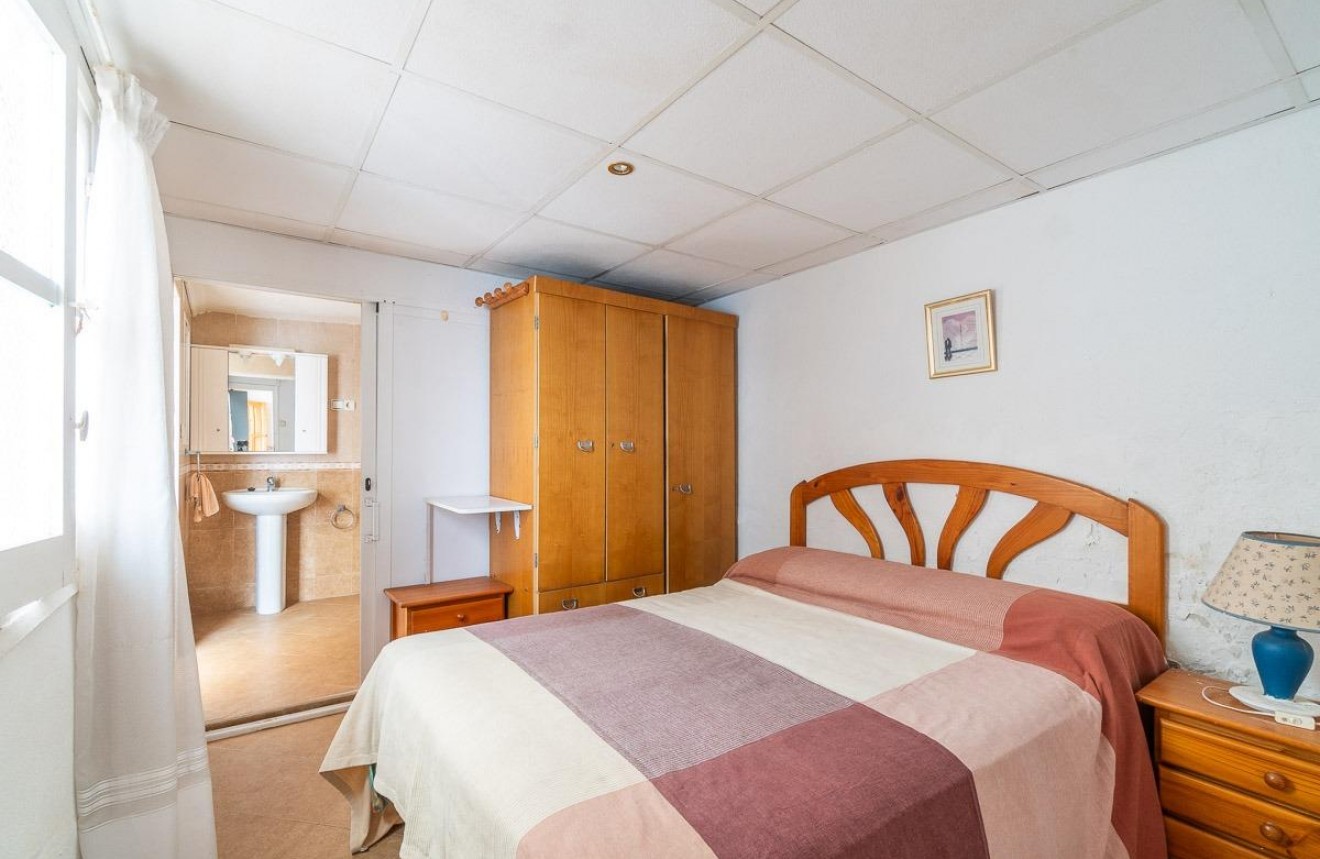 Aus zweiter Hand - Wohnung -
Torrevieja - Playa de los Naufragos