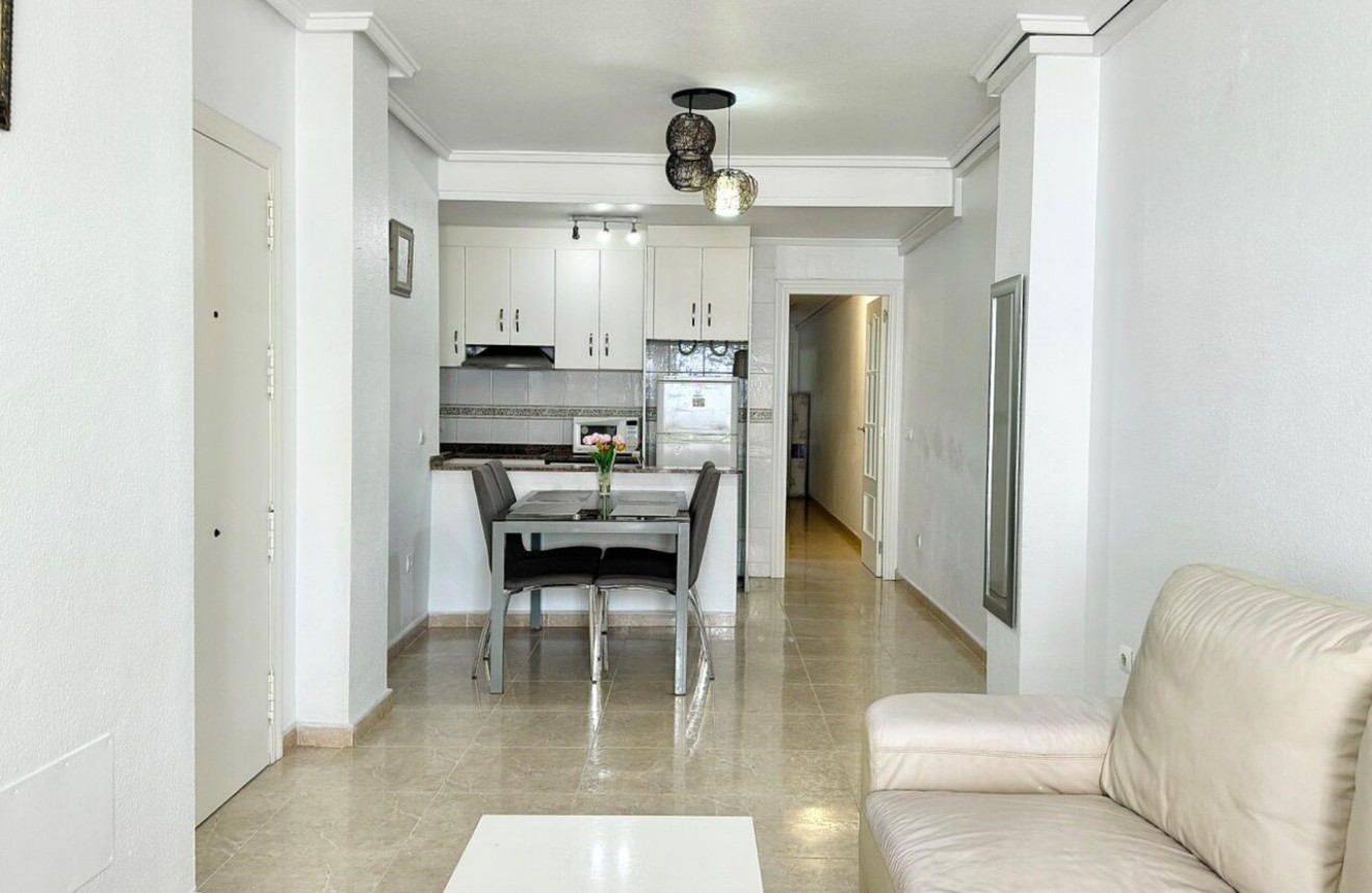 Resale - Apartment / flat -
Torrevieja - Costa Blanca