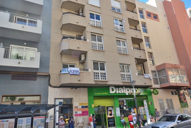 Z drugiej ręki - Mieszkanie w bloku -
Torrevieja - Centro