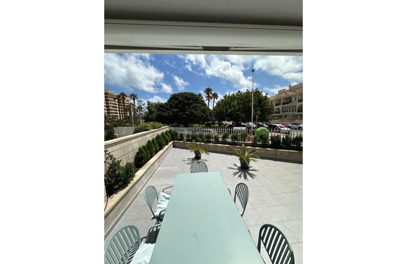 Tweedehands - Appartement / flat -
Torrevieja - La Mata