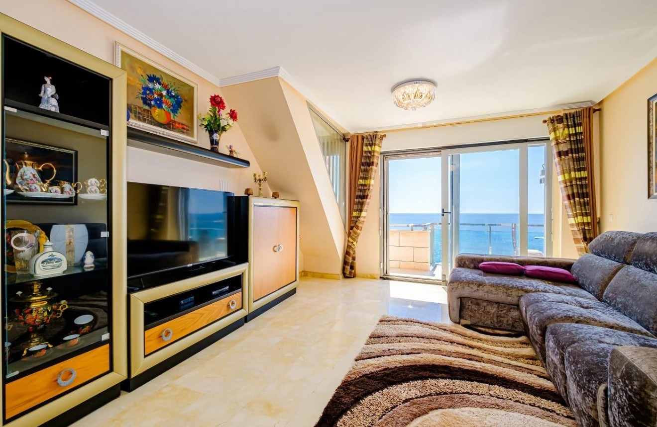 D'occasion - Appartement -
Torrevieja - Playa del Cura