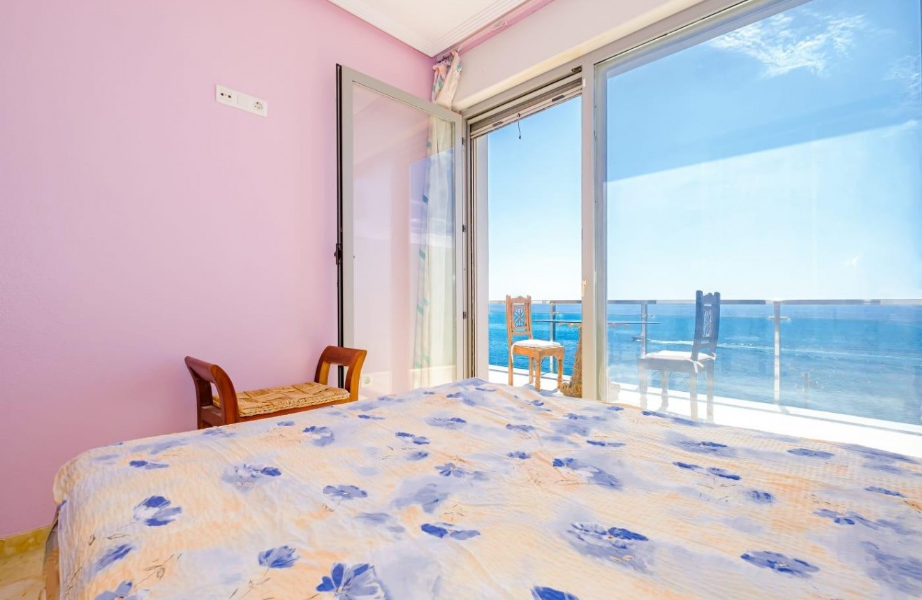 D'occasion - Appartement -
Torrevieja - Playa del Cura