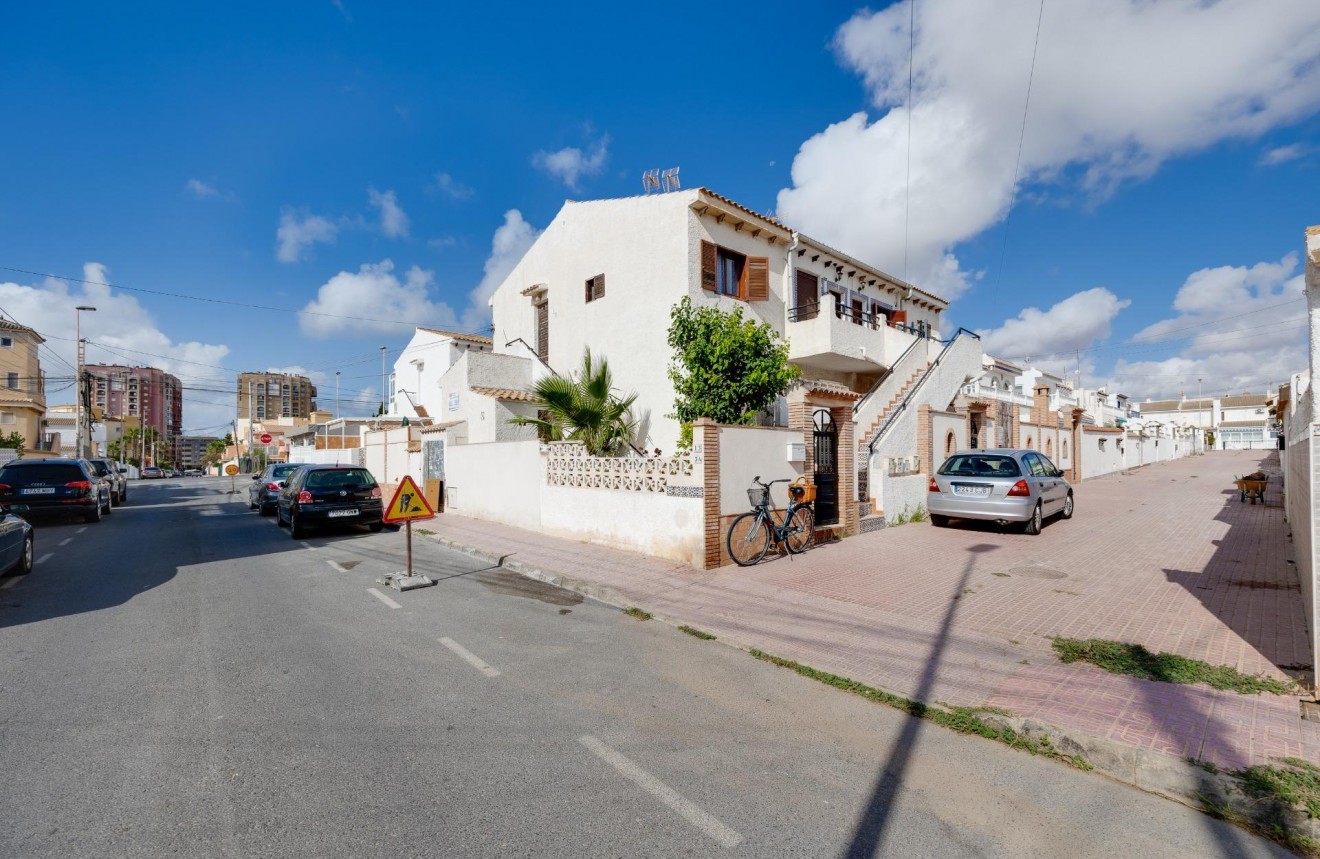 Resale - Bungalow -
Torrevieja - Los Frutales