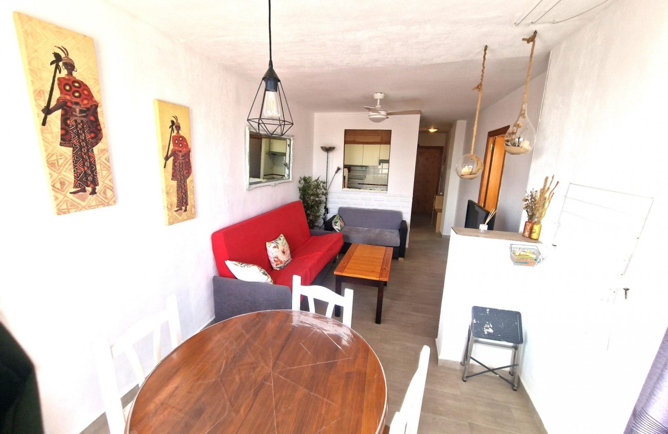 Resale - Apartment / flat -
Torrevieja - Torreblanca