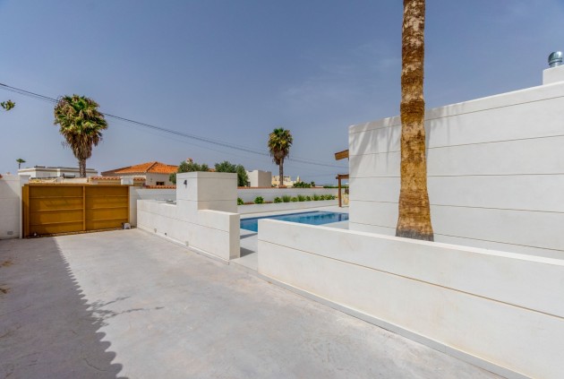 Tweedehands - Chalet -
Torrevieja - Costa Blanca