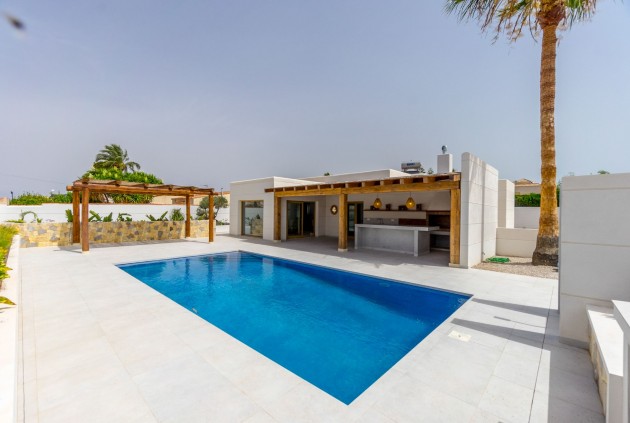 Tweedehands - Chalet -
Torrevieja - Costa Blanca