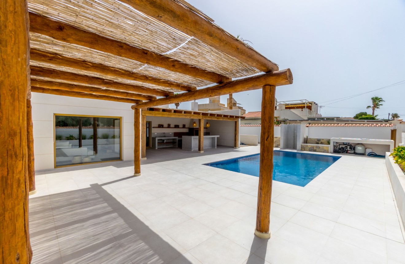 Tweedehands - Chalet -
Torrevieja - Costa Blanca