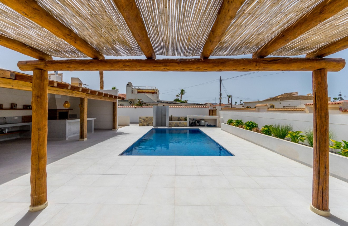 Tweedehands - Chalet -
Torrevieja - Costa Blanca