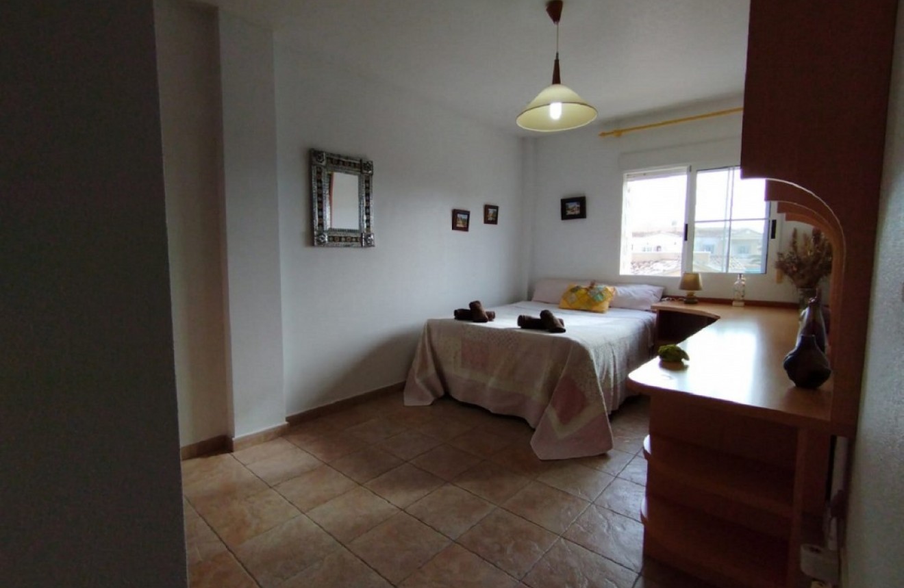 Resale - Chalet -
Torrevieja - Costa Blanca