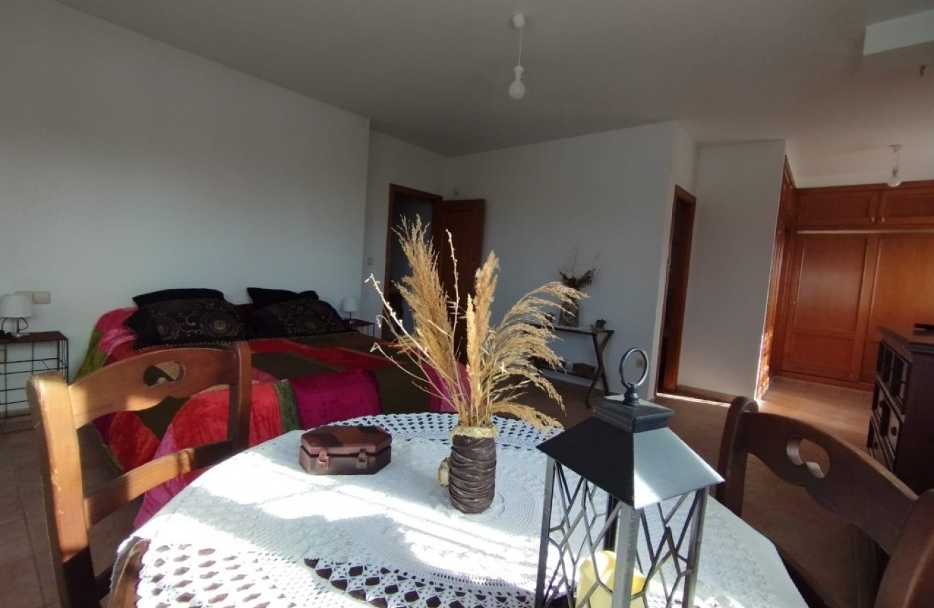 Resale - Chalet -
Torrevieja - Costa Blanca