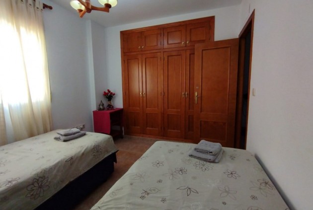 Resale - Chalet -
Torrevieja - Costa Blanca