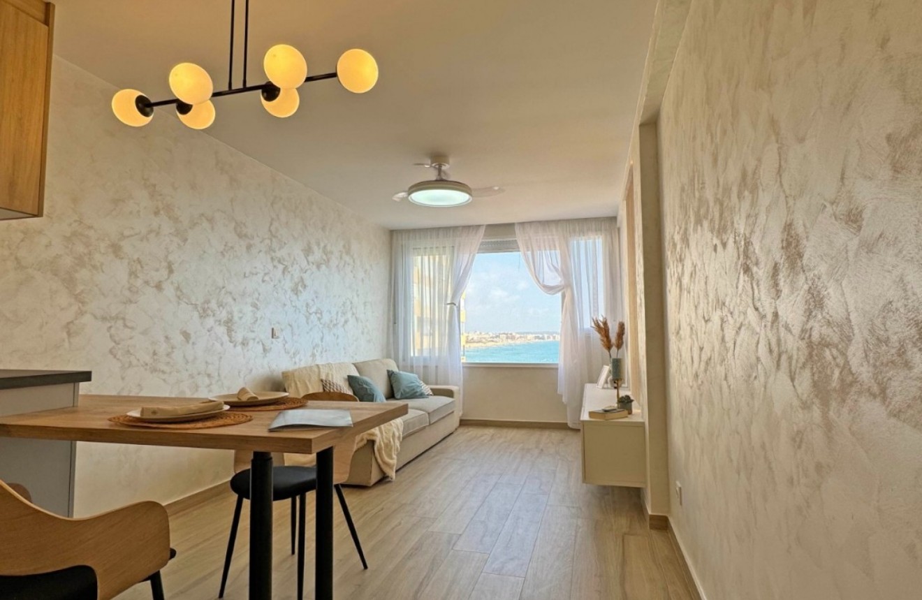 Resale - Apartment / flat -
Torrevieja - Costa Blanca