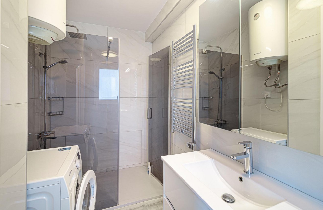 Aus zweiter Hand - Bungalow -
Torrevieja - Aguas Nuevas 1