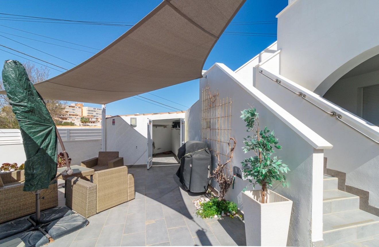 Segunda mano - Bungalow -
Torrevieja - Aguas Nuevas 1