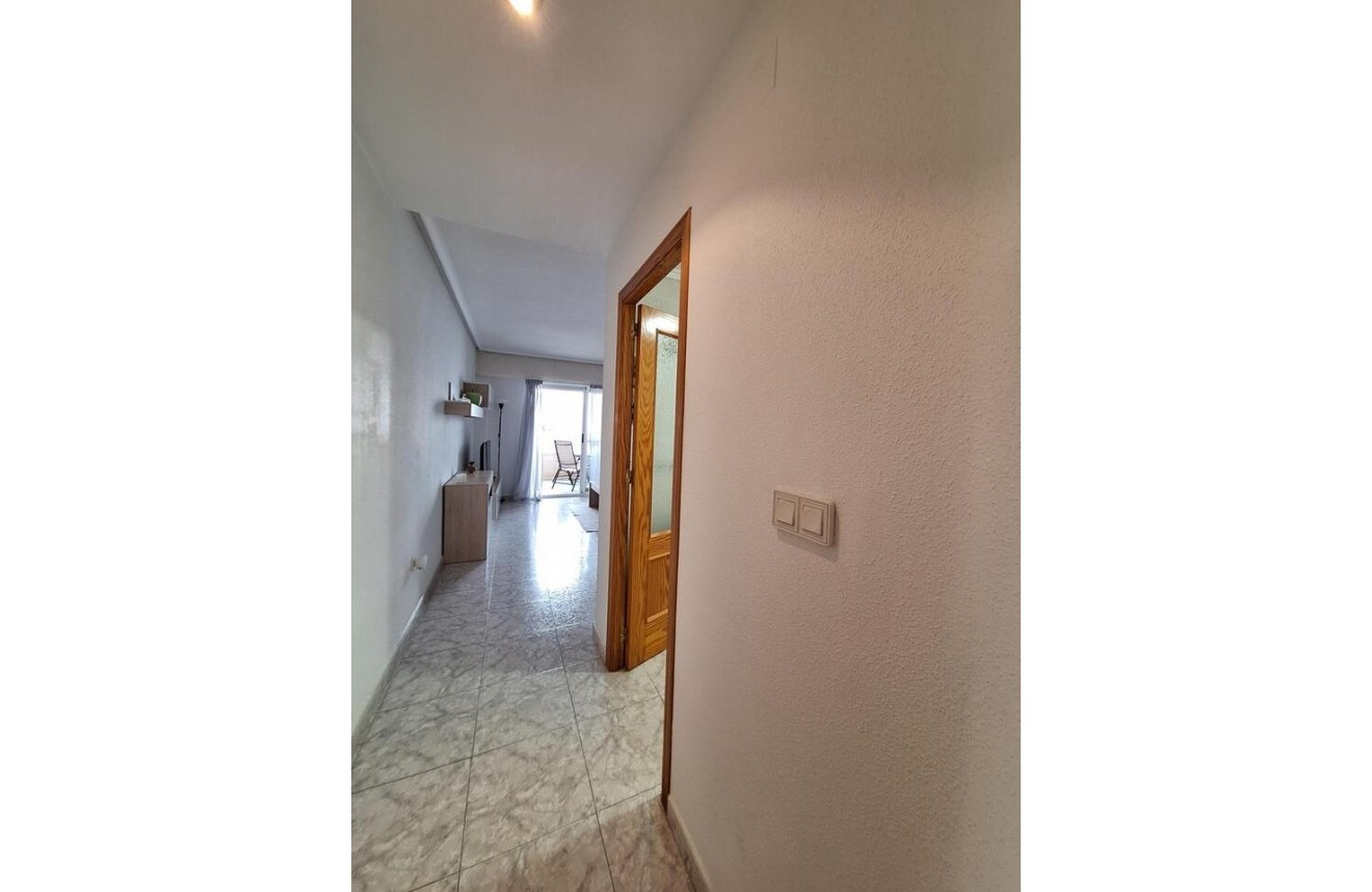 Resale - Apartment / flat -
Torrevieja - Costa Blanca