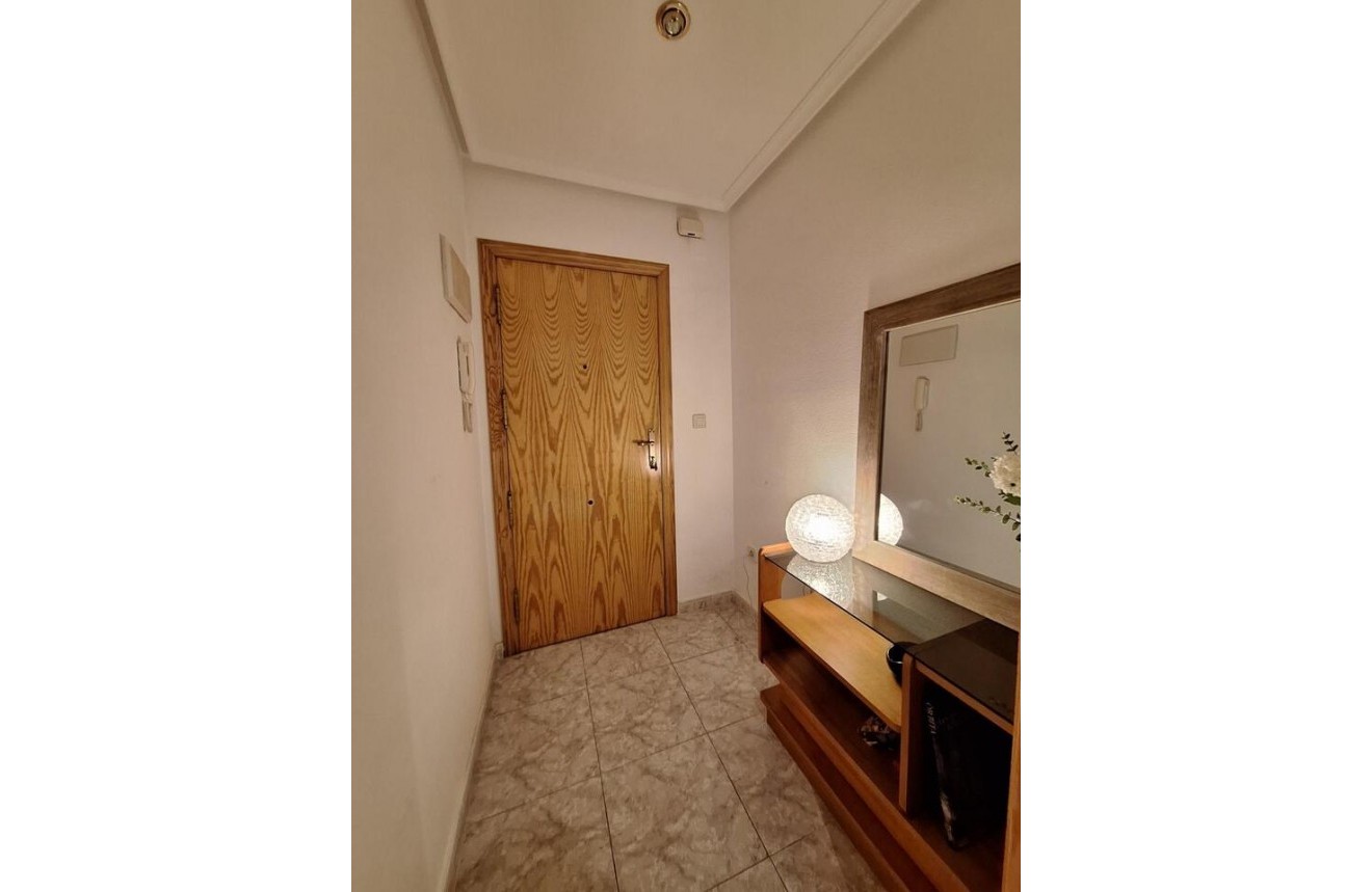 Resale - Apartment / flat -
Torrevieja - Costa Blanca