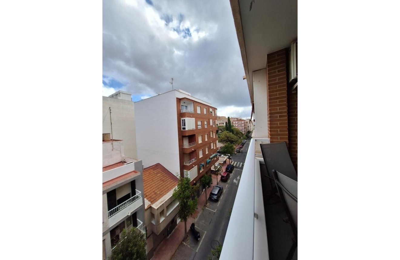 Resale - Apartment / flat -
Torrevieja - Costa Blanca