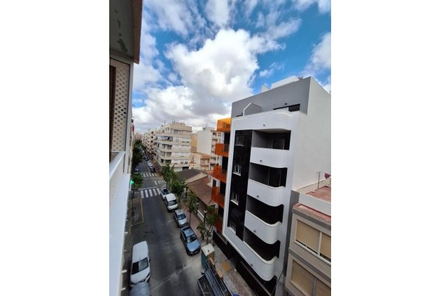 Resale - Apartment / flat -
Torrevieja - Costa Blanca