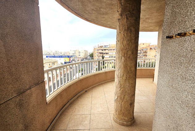 Resale - Apartment / flat -
Torrevieja - Costa Blanca